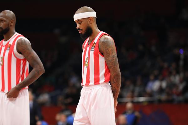 AMERIKANAC RAZBIO ORMAN: Lorenco Braun zapretio Zvezdi! (VIDEO)