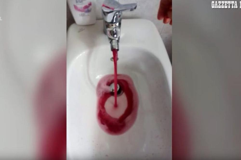 OSTALI SU U ŠOKU KADA SU VIDELI ŠTA JE POTEKLO IZ SLAVINE! Napilo se celo selo zbog kvara na cevi!