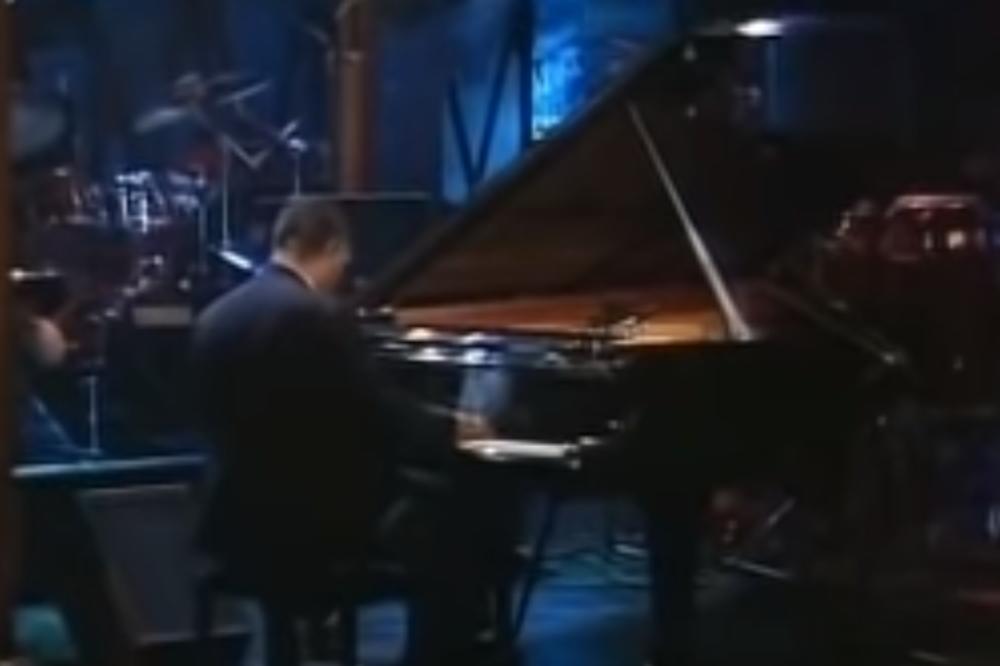 UMRO VELIČANSTVENI MUZIČAR U 82. GODINI: Ceo svet se oprašta u suzama