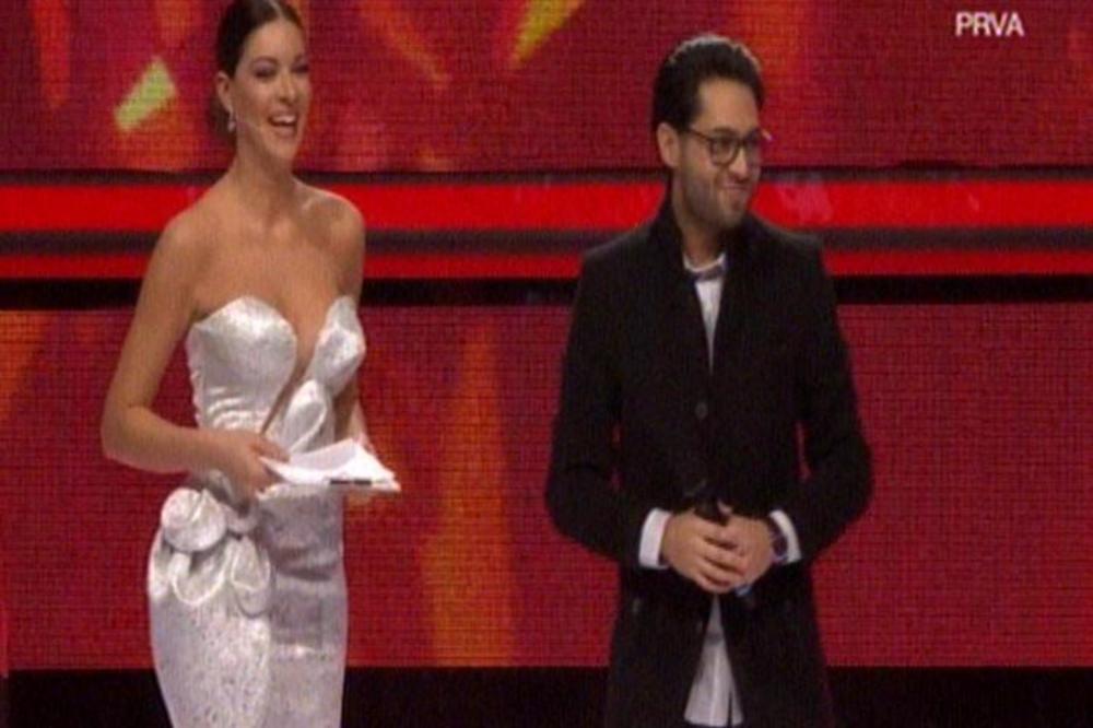 POBEDNIK PINKOVIH ZVEZDA ZAVRŠIO U ZVEZDAMA GRANDA! KARLEUŠA ODMAH REAGOVALA: Ne gledamo "Pink", ali tebe volimo!