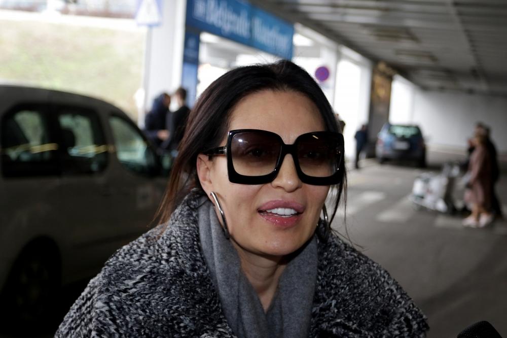 ISPLIVALA NIKAD VIĐENA SLIKA: Ceca u zagrljaju Arkanove majke, niko o ovome nije imao pojma! (FOTO)