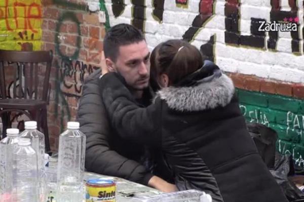 MILJANA I ZOLA DUŽNI KAO BIVŠA JUGA, A OVAKO SE RASIPAJU S PARAMA: Pogledajte kakav LUKS STAN su rentali