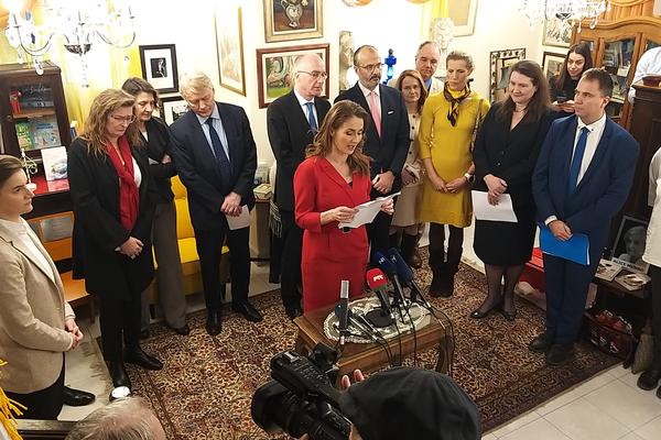BRANKICA JANKOVIĆ OTVORILA SALON NOBELOVKI: Pred nama je važan I VRLO TEŽAK ZADATAK