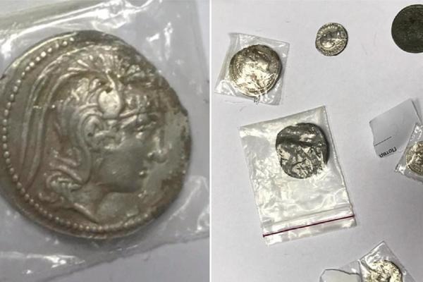 SRPSKI CARINICI NA BATROVCIMA ZAUSTAVILI MOMKA IZ POŽAREVCA (27): Novčići koje je nosio SU PRAVO BLAGO (FOTO)