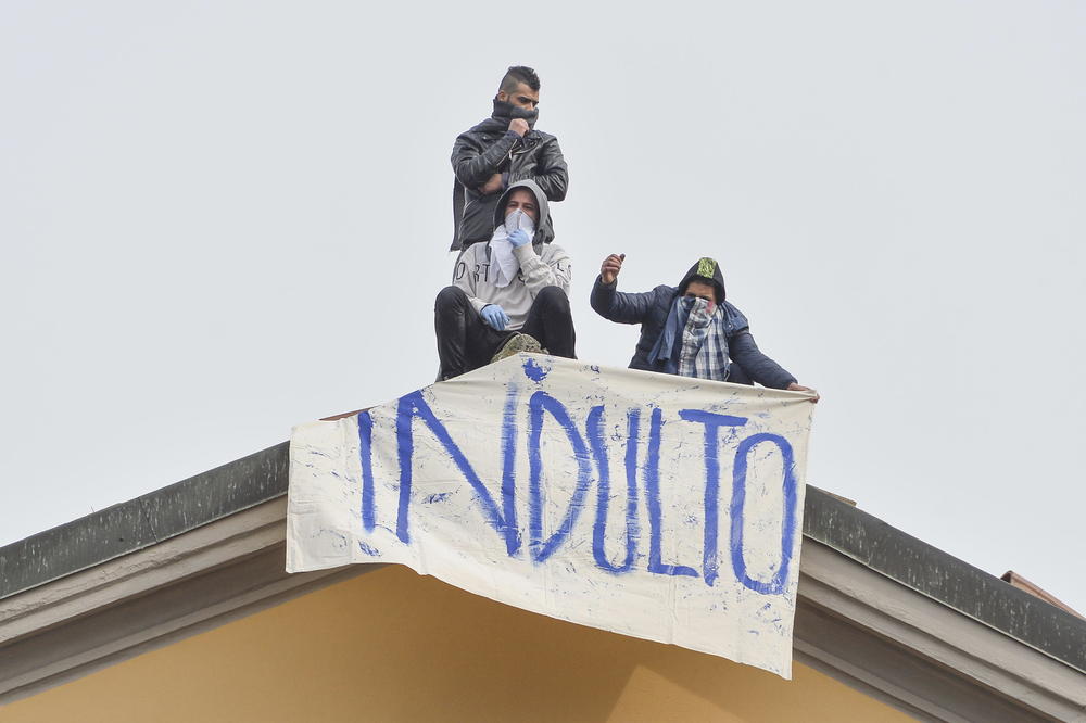 ZATVORENICI SE POBUNILI ŠIROM ITALIJE, ŠESTORO UMRLO NA JEZIV NAČIN! U Španiji dvostruko veći broj ZARAŽENIH