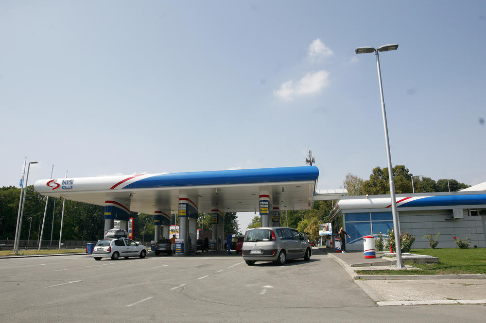 OČEKUJEMO NIŽE CENE GORIVA, ALI MORAJU DA SE DESE OVE DVE STVARI: Naftni cenovni rat dve zemlje se nastavlja