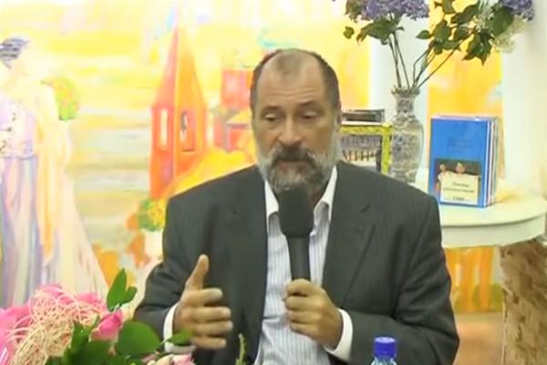 RUSKI STRUČNJAK SERGEJ LAZAREV OTKRIO TAJNU O ISPRAVNOM LEČENJU: Samo zbog ovih stvari vas BOLESTI NAPADAJU!