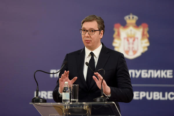 ALEKSANDAR VUČIĆ SE VEČERAS U 20H OBRAĆA GRAĐANIMA SRBIJE NA JAVNOM SERVISU!
