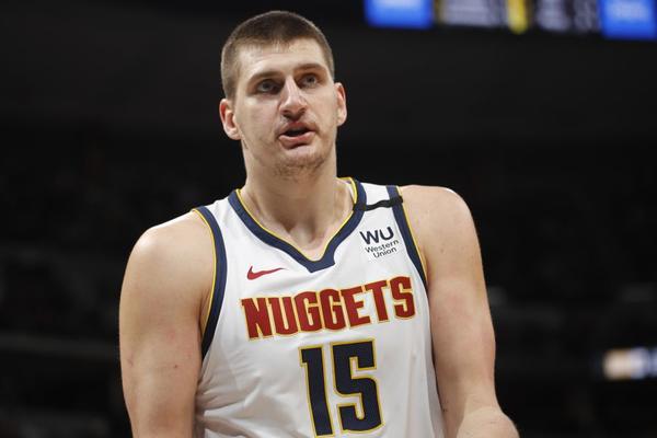 JOKIĆ JE POSTIGAO SAMO 10 POENA: Ali je on bio taj koji je probo strelom srce najboljeg tima Istoka!