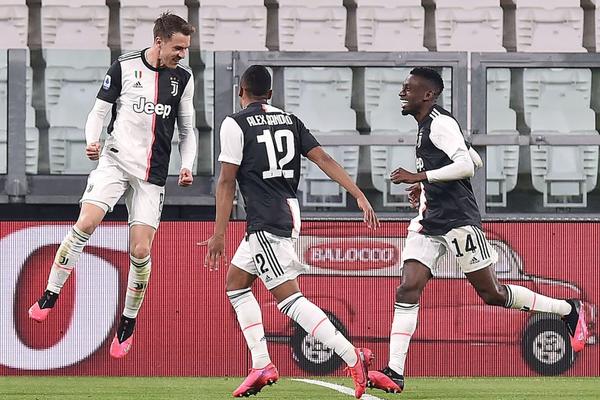 UBIJAO JE DO SAD SLAVNE LIČNOSTI: Ubio je ponovo, ali je usput sahranio i celu Seriju A!