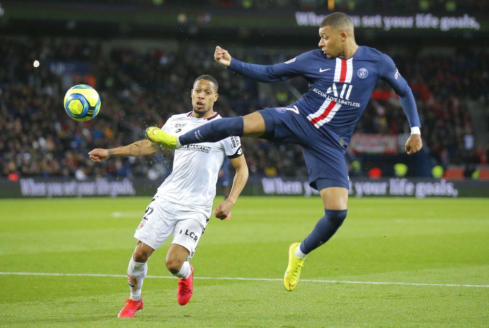 Iz predostrožnosti je odlučeno da sedi kući i ne dolazi na treninge