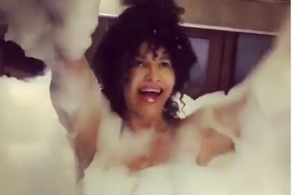 PROVOKATIVNA DO BOLA! ISPLIVALE INTIMNE FOTKE LIDIJE VUKIĆEVIĆ IZ ĐAKUZIJA: Ona se ODMAH oglasila! (FOTO)