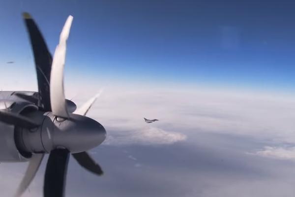 KORONA POGODILA I AMERIKEN ERLAJNS: Pršte otkazi, bez posla će ostati OGROMAN broj ljudi