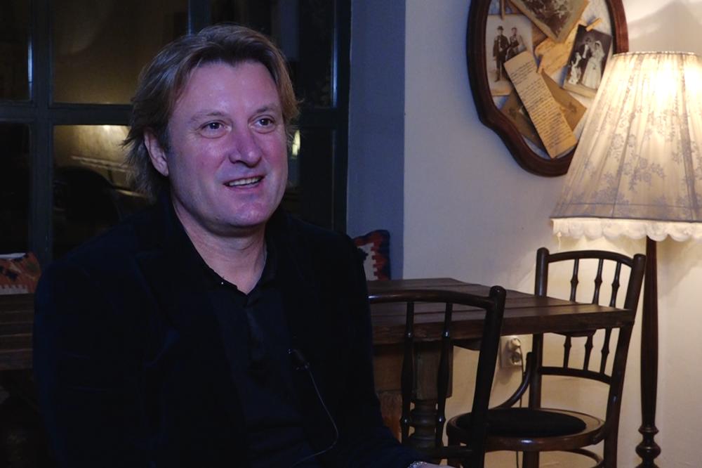 SRPSKI HIRURG BROJ 1 U SVETU: Obučava Japance i Nemce, rekorder po broju intervencija, a ovo KAŽE ZA NAŠE ZDRAVSTVO