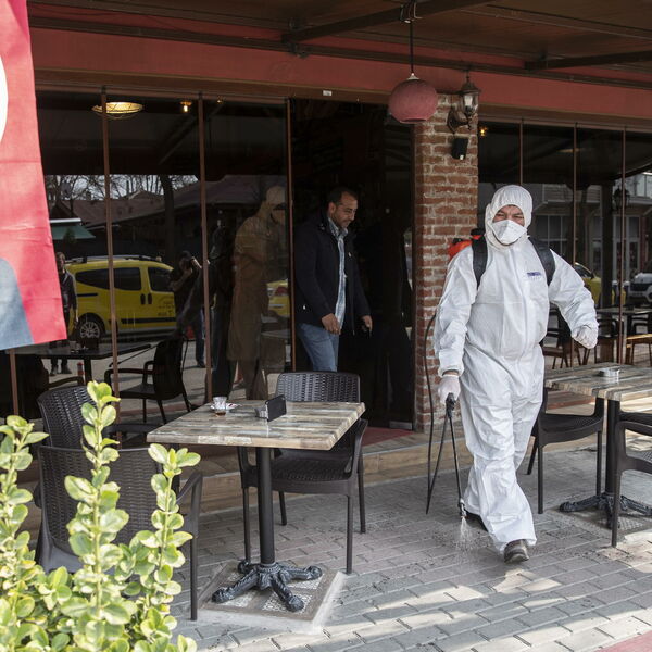 PALA I TURSKA! Zabeležen PRVI SLUČAJ KORONAVIRUSA u zemlji