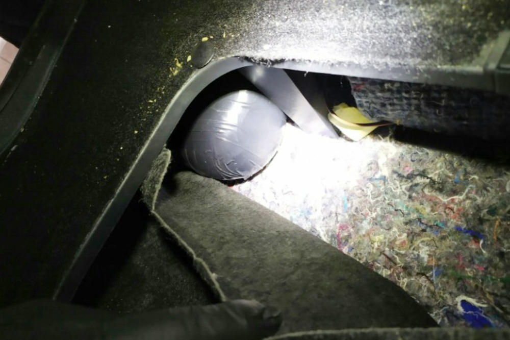 UHAPŠENI NEMCI NA HORGOŠU! Hteli da uđu u Srbiju sa novcem stečenim kriminalnim radnjama!