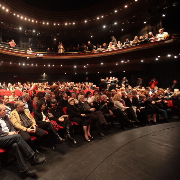 ATELJE 212 OTKAZAO SVE PREDSTAVE DO DALJEG! Sutra informacije oko vraćanja NOVCA za kupljne KARTE!