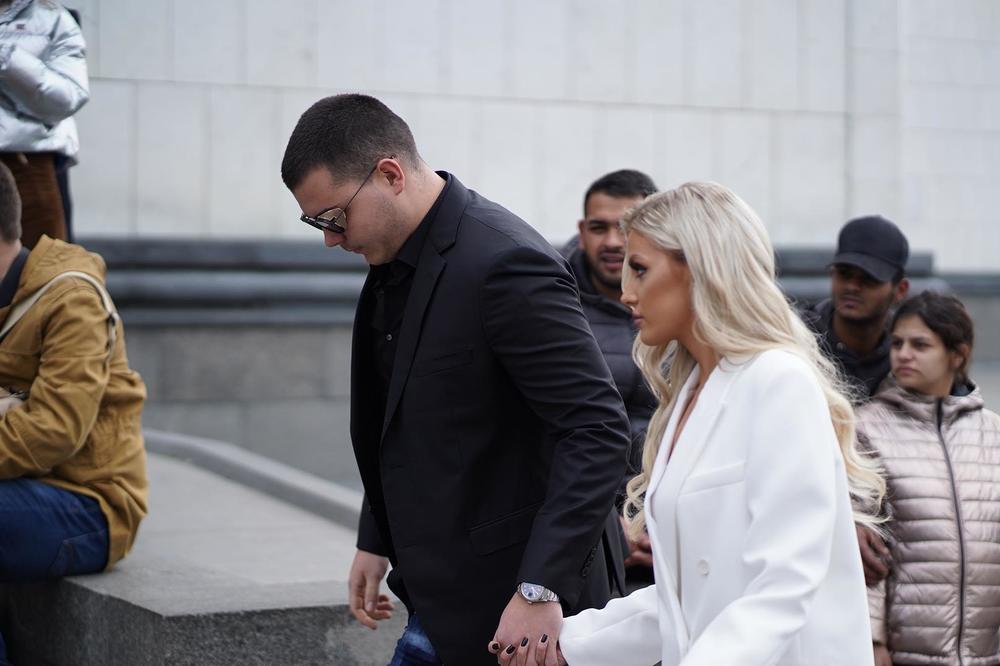 BRENA SAZVALA HITAN PORODIČNI SASTANAK ZBOG VIKTOROVE ŽENIDBE: Evo šta spremaju za svadbu decenije!