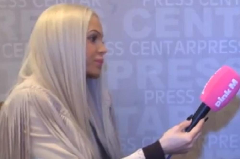 I ONA JE POSTALA VODITELJKA! UČESNICA NAŠEG RIJALITIJA PONOVO NA TV-U: Evo o kome je reč, u međuvremenu se PORODILA