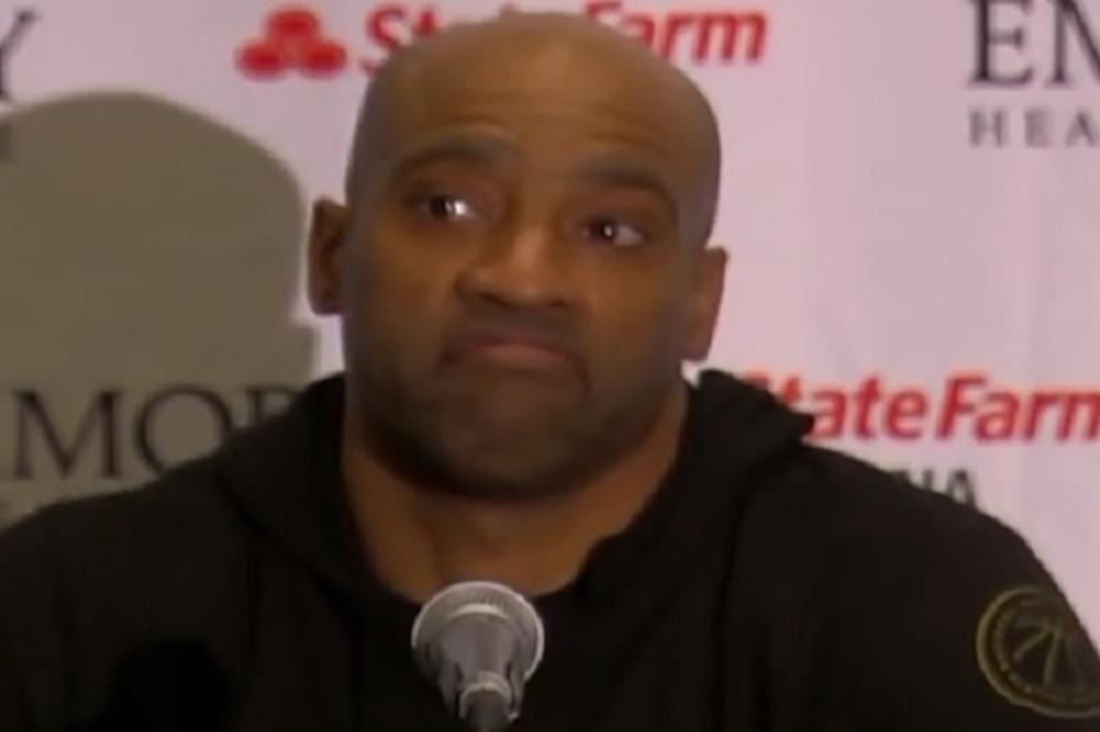 KORONAVIRUS STAVIO TAČKU NA KARIJERU VINSA KARTERA: Posle meča priča da je sve OK, ali pogledajte samo te suzne oči