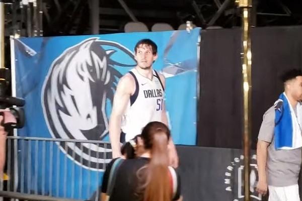 ZA BOBIJA MARJANOVIĆA NEMA KORONAVIRUSA: Odigrao utakmicu karijere, pa napravio šou ispred svlačionice!