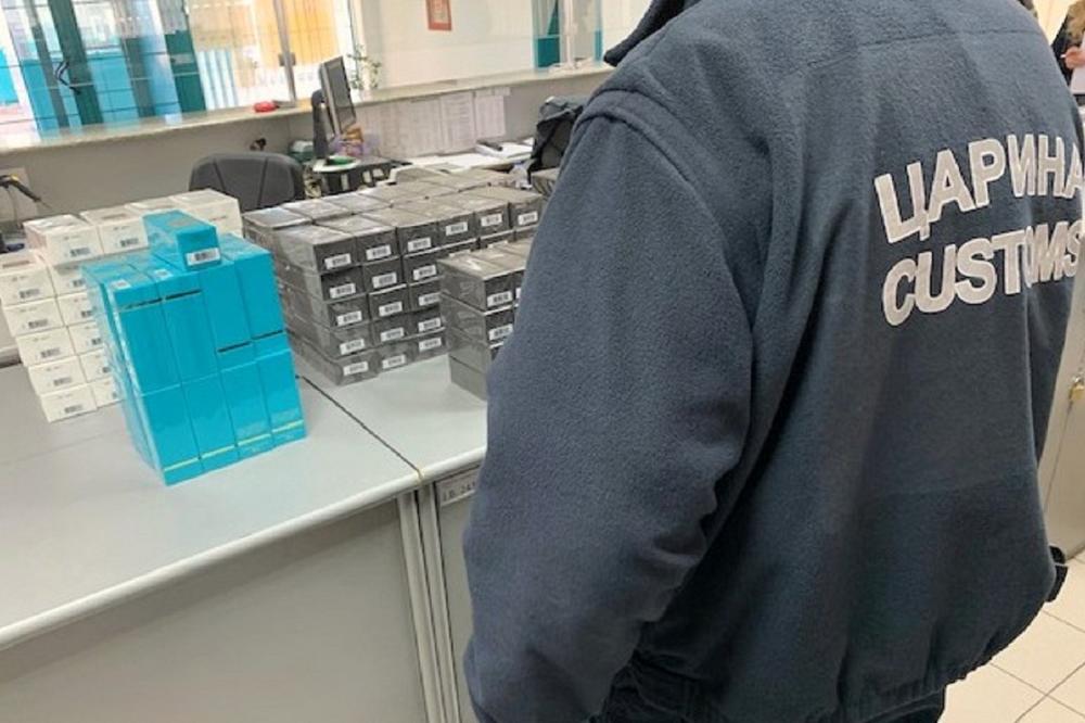 SRPSKI CARINICI SU NA HORGOŠU NAHVATALI ŠVERCERE PARFEMA: Vrednost isporuke je BASNOSLOVNA (FOTO)