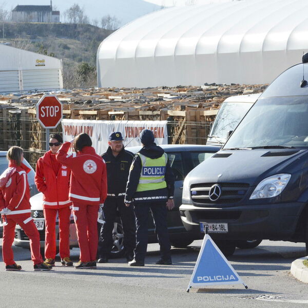 OSMORO LJUDI SE OTROVALO UGLJEN-MONOKSIDOM DOK SU ČISTILI PODRUME POSLE POPLAVA! Užas u Sloveniji