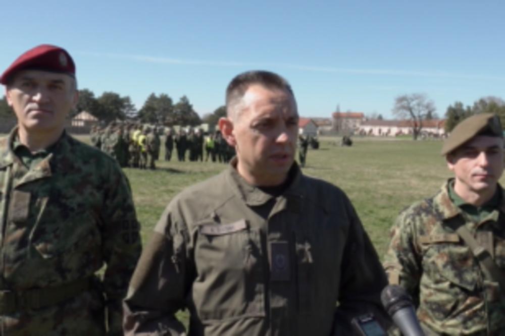 TAČNO JE, VOJSKA JE PUCALA U VAZDUH, SVAKO KO NE POŠTUJE ZAKON, BIĆE ZAUSTAVLJEN! Vulin o incidentu sa migrantima!