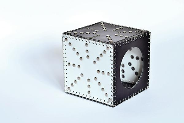 Tematska izložba "Kutija" u Maloj galeriji ULUPUDS