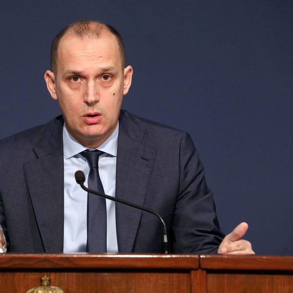 ZLATIBOR LONČAR SAOPŠIO: Produžen rok važenja elektronskih recepata za 3 meseca