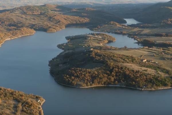 UŽAS KOD KRAGUJEVCA: Pronađeno beživotno telo na jezeru Gruža!