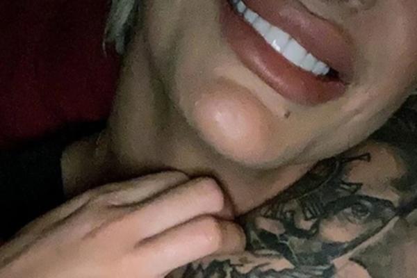 OVO JE MISTERIOZNI DEČKO DUŠICE JAKOVLJEVIĆ! Pronašli su ga svi po TETOVAŽI na ruci, u pitanju je MLADIĆ TONI