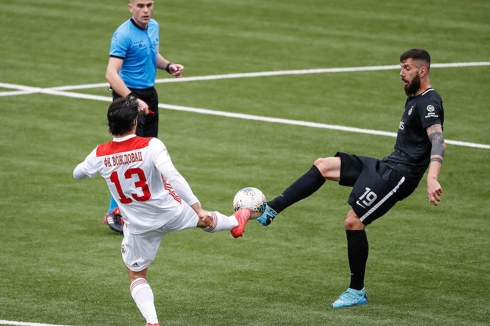 GROBARI KIPTE OD BESA ZBOG POTEZA VOŽDOVCA: Za sve je kriv Nenad Lalatović! (FOTO)