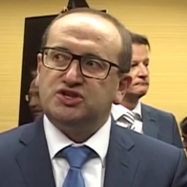 OVAJ ČOVEK JE OTKRIO PRAVU ISTINU O IZLEČENOM PACIJENTU: Pušten je iz bolnice, ali iz skroz drugog razloga!