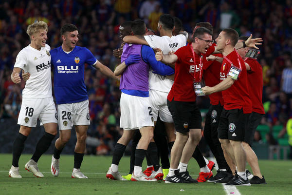 COVID-19 SE PROŠIRIO BRZINOM MUNJE: Potvrđeni novi slučajevi zaraze koronavirusom među fudbalerima španskog kluba!