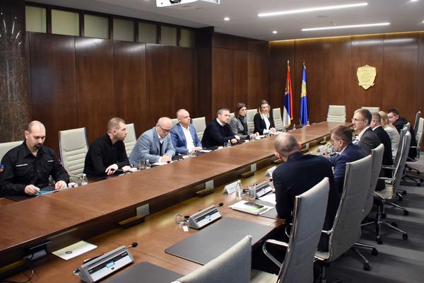 STEFANOVIĆ SA ČELNICIMA BEOGRADA DOGOVORIO NOVE MERE MUP-A! Oni imaju 1 NOVI ZADATAK!