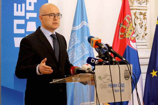 GRADONAČELNIK VUČEVIĆ: Molim najstarije Novosađane da poštuju i razumete ove mere, ostanu u kućama i ne rizikuju!