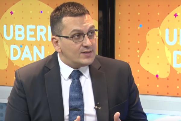 FARMAKOLOG SAMARDŽIĆ OTKRIO: Srbija već ima "lek" za koronu, reč je o terapiji krvnom plazmom