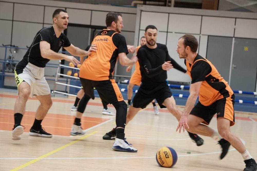 SRPSKI BASKETAŠI PRED EKSPANZIJU KORONAVIRUSA BILI U HOLANDIJI: Podučavali su ih kako se igra 3 na 3!