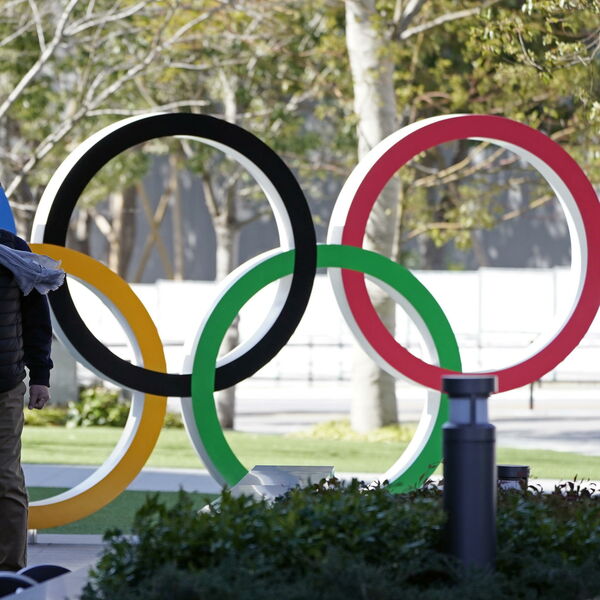 I ONI SU SHVATILI DA JE DOTERALO CARA DO DUVARA: Počeli razgovori o otkazivanju Olimpijskih igara zbog pandemije!