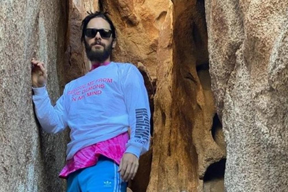 MOŽE OTAC DA JOJ BUDE! Svi u ŠOKU zbog POZNATOG DASE i njegove VRELE DEVOJKE: Razlika je OČIGLEDNA i VELIKA (FOTO)