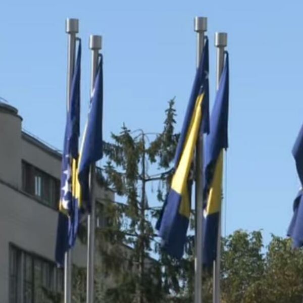 BOSNA I HERCEGOVINA PROGLASILE VANREDNO STANJE: Ceo Balkan u KRITIČNOJ SITUACIJI!