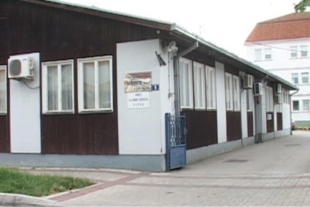 RADNICI ZAVODA ZA JAVNO ZDRAVLJE U IZOLACIJI: Njih 36 bilo u kontaktu sa doktorkom koja ima KORONU!