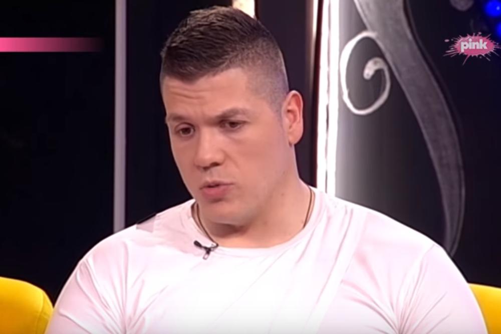 SLOBA RADANOVIĆ NAJSTRAŠNIJE IZVREĐAO SVOJE KOLEGE! Nazvao ih pogrdnim imenom, a za to je imao debeo razlog (FOTO)