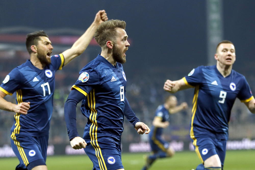 TUŽAN DAN ZA BIH FUDBAL: Slavni fudbaler se oprostio od reprezentacije!