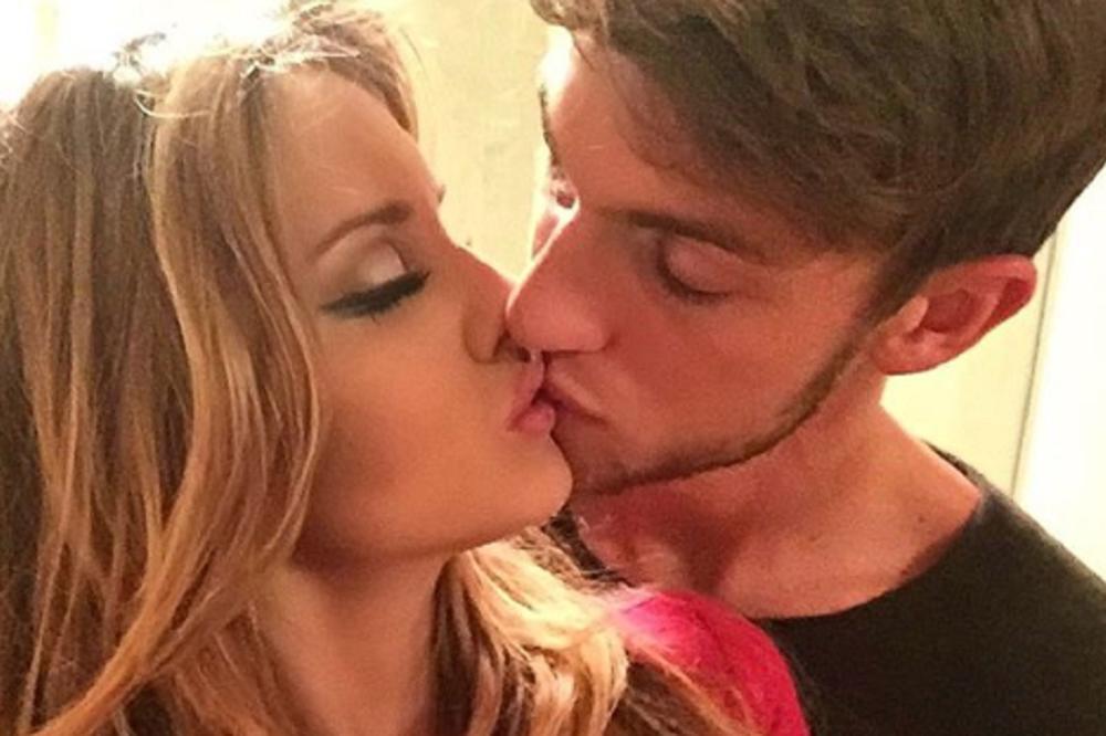 DOKTORI JEDVA SMIRILI ŽENU FUDBALERA JUVENTUSA: Trudna sam, a imam koronu! Šta će sada da se desi?