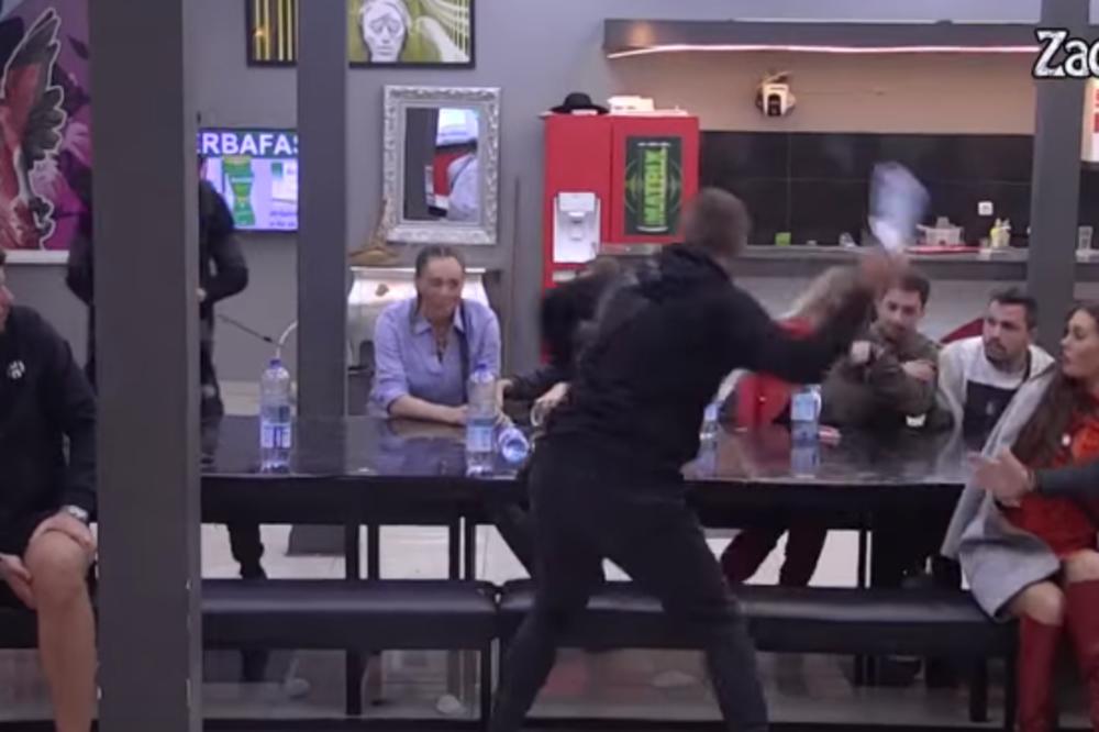 GAGI POGODIO ANABELU FLAŠOM U GLAVU! Veliki šef se ODMAH OGLASIO I POSLAO KAZNE! Ovako je SANKCIONISAN