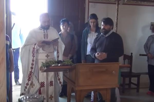 SVEŠTENICI PODIGLI CENE USLUGA: Verski analitičar otkrio KOLIKO NOVCA ćete morate da DATE kada dođu U KUĆU