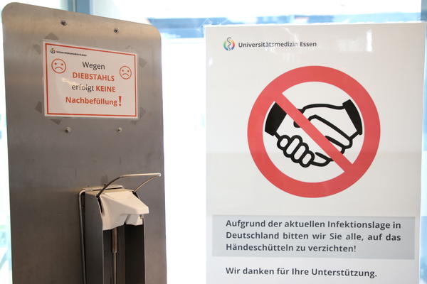 NAJVEĆI NEMAČKI VIRUSOLOG SE OGLASIO I IZNEO DOSAD NEPOZNATE PODATKE O KORONI: Ovo zaista MORATE DA PROČITATE!