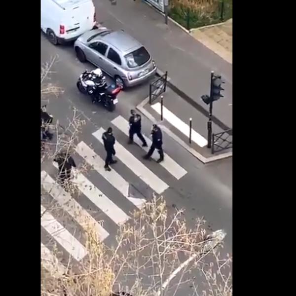 FRANCUSKA POLICIJA SVE VAN KARANTINA TUČE BEZ ZADRŠKE: Oborili i maloletnicu, a to nije najgore (VIDEO)